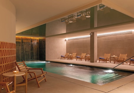 Couples treatment rooms, sauna, hot tub, steam room, hot springs