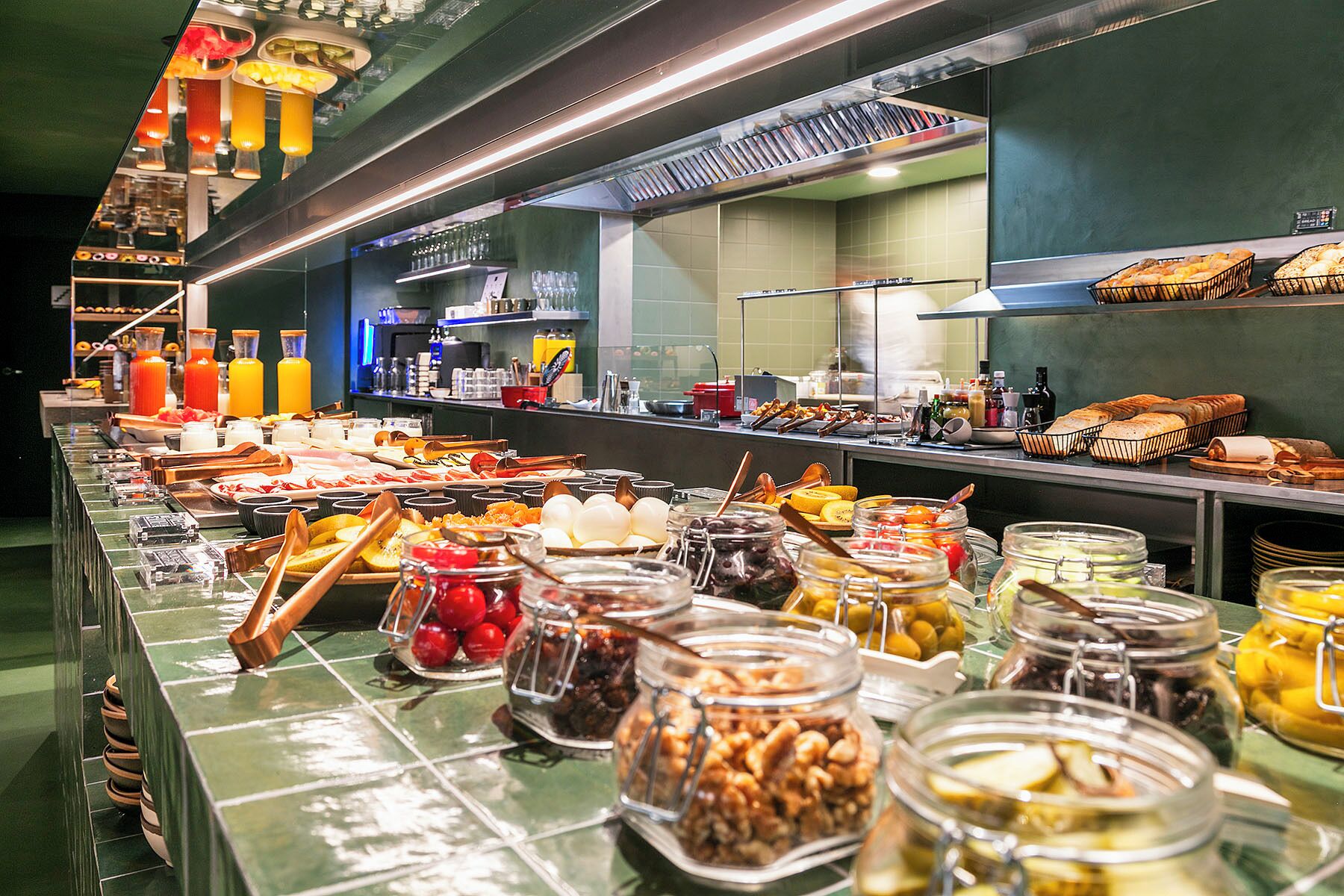 Tägliches Frühstücksbuffet gegen Gebühr