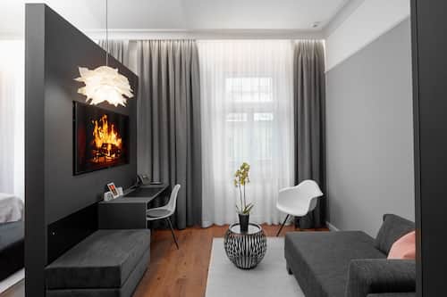 Junior Suite, 1 Queen Bed, Non Smoking | Living area | Flat-screen TV