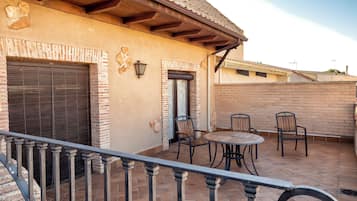 Habitación doble, 1 cama de matrimonio, terraza | Terraza o patio