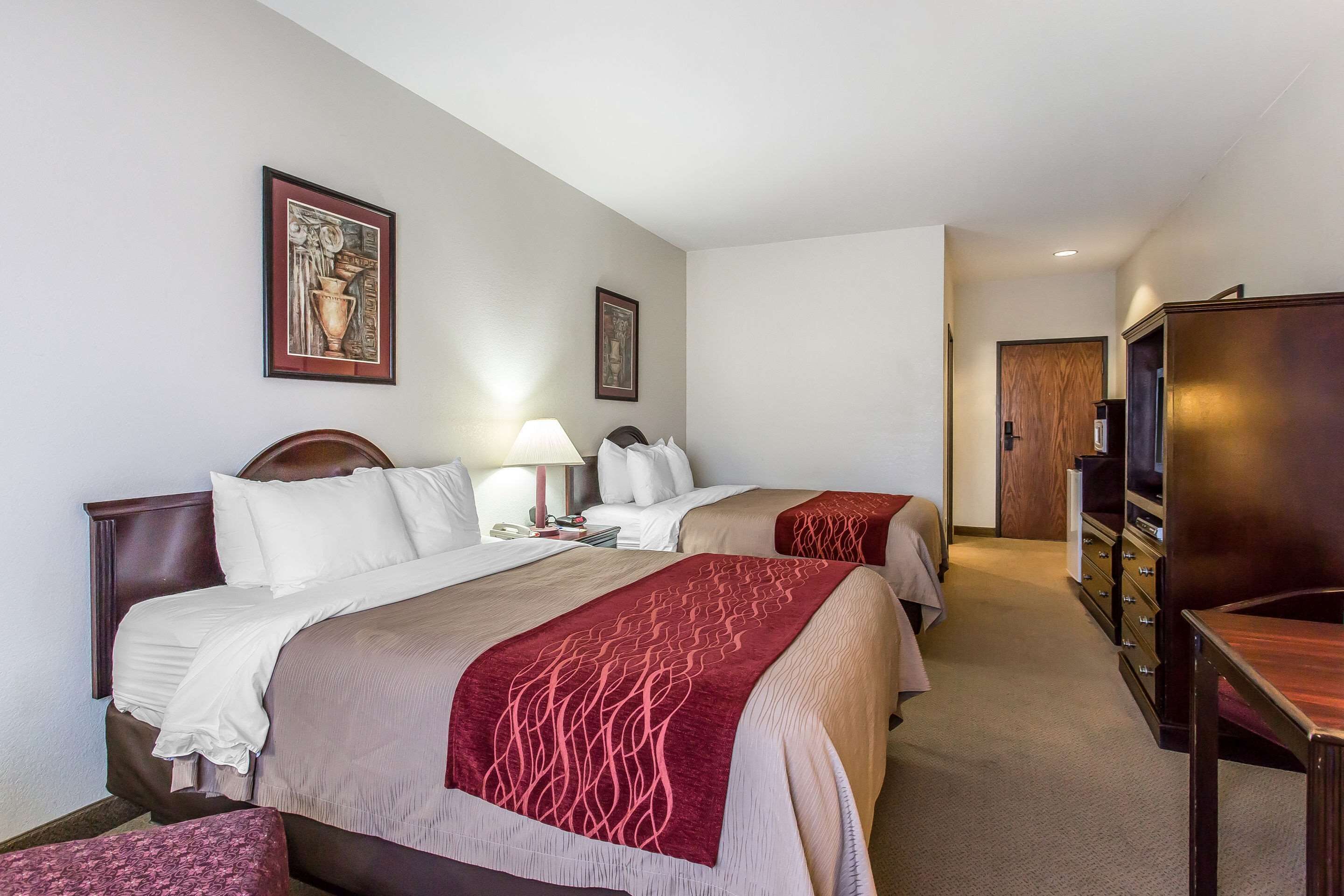 standard room, 2 queen beds, non smoking | desk, iron/ironing board, free wifi, bed sheets