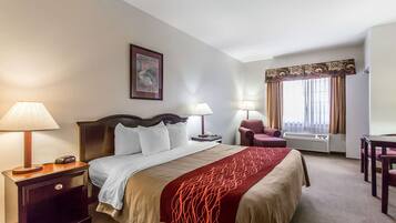 Standard Room, 1 King Bed, Non Smoking | Desk, iron/ironing board, free WiFi, bed sheets