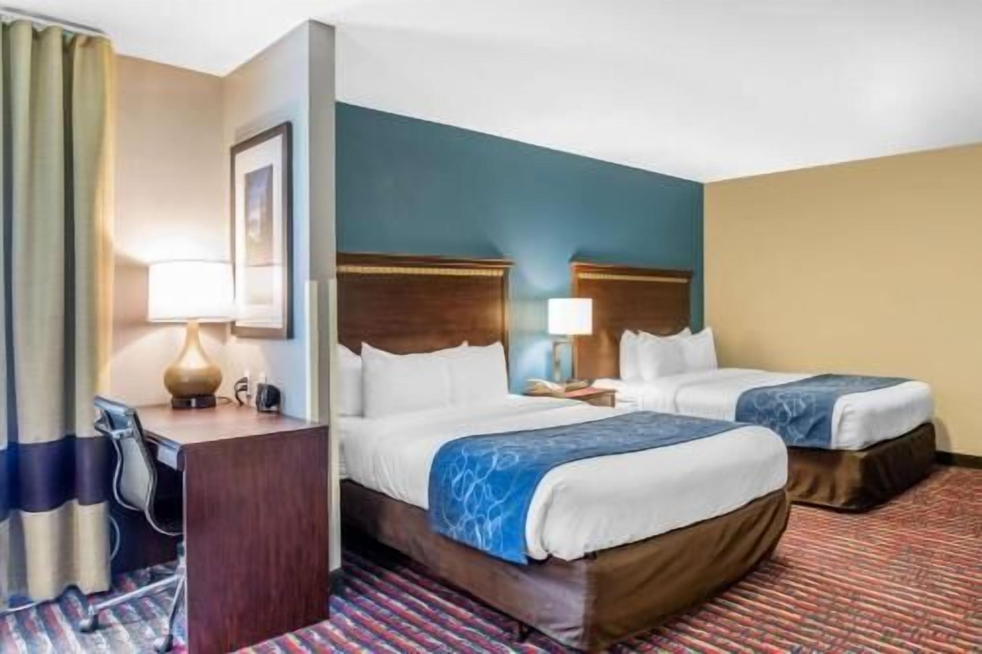 In-room safe, desk, iron/ironing board, free WiFi