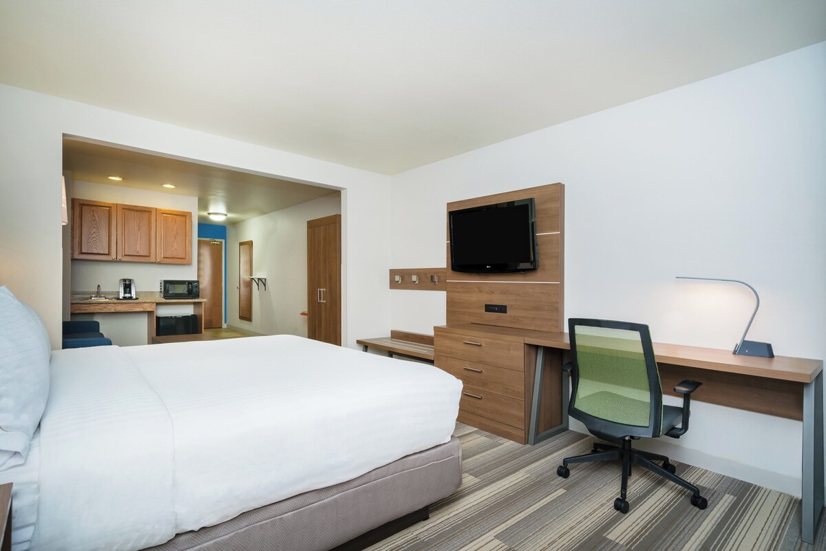 Suite, 1 très grand lit et 1 canapé-lit (Communication, Accessible Tub)