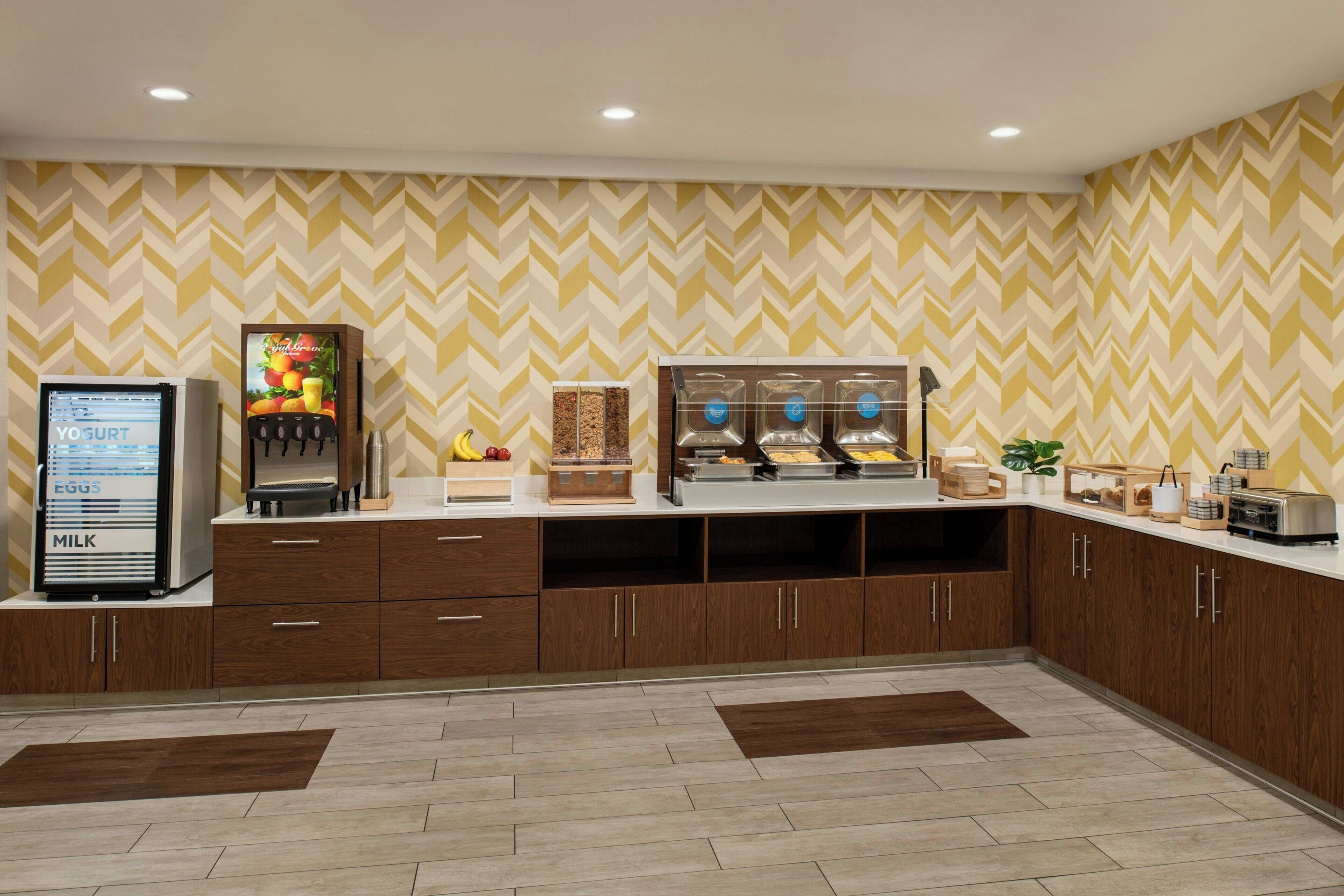 Free daily continental breakfast