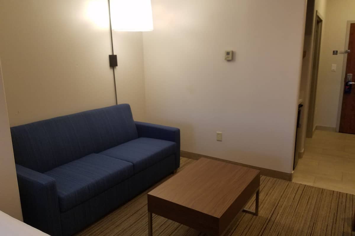 In-room safe, desk, iron/ironing board, free cots/infant beds