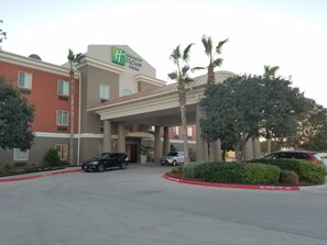 Exterior - Holiday Inn Express & Suites Rio Grand by IHG (Rio Grande City)