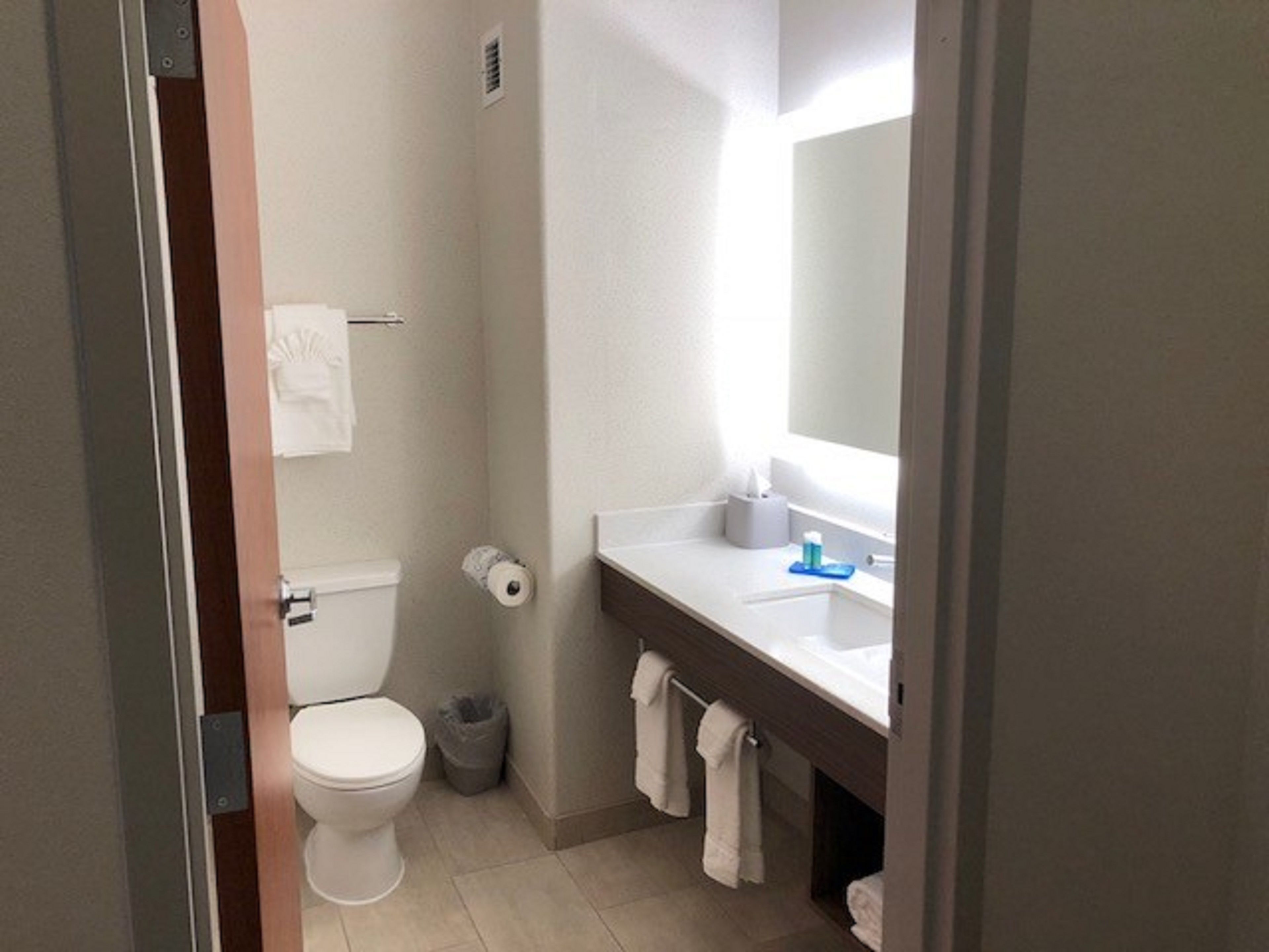 1 bedroom, in-room safe, desk, iron/ironing board