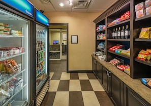 Snack bar - Hampton Inn & Suites Reno (Reno)