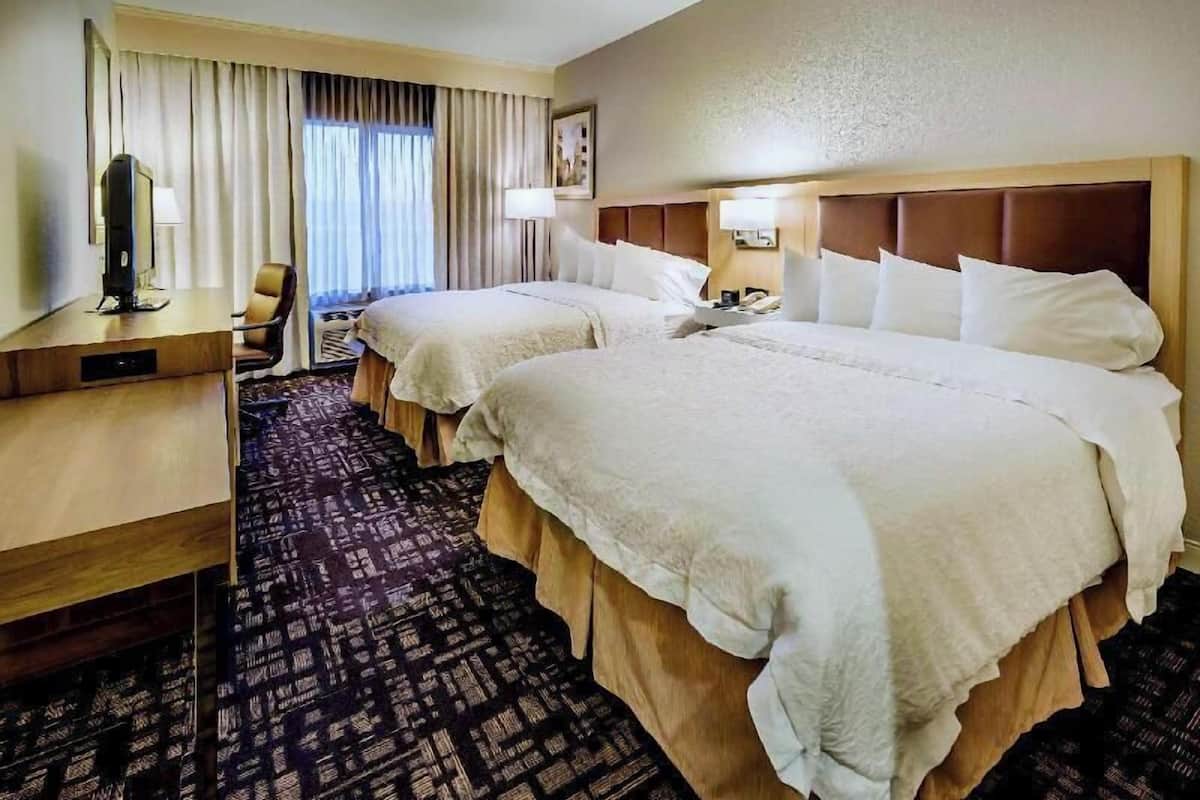 Minibar, Bügeleisen/Bügelbrett, kostenlose Babybetten