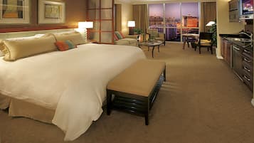 Deluxe Suite | Premium bedding, pillowtop beds, in-room safe, desk