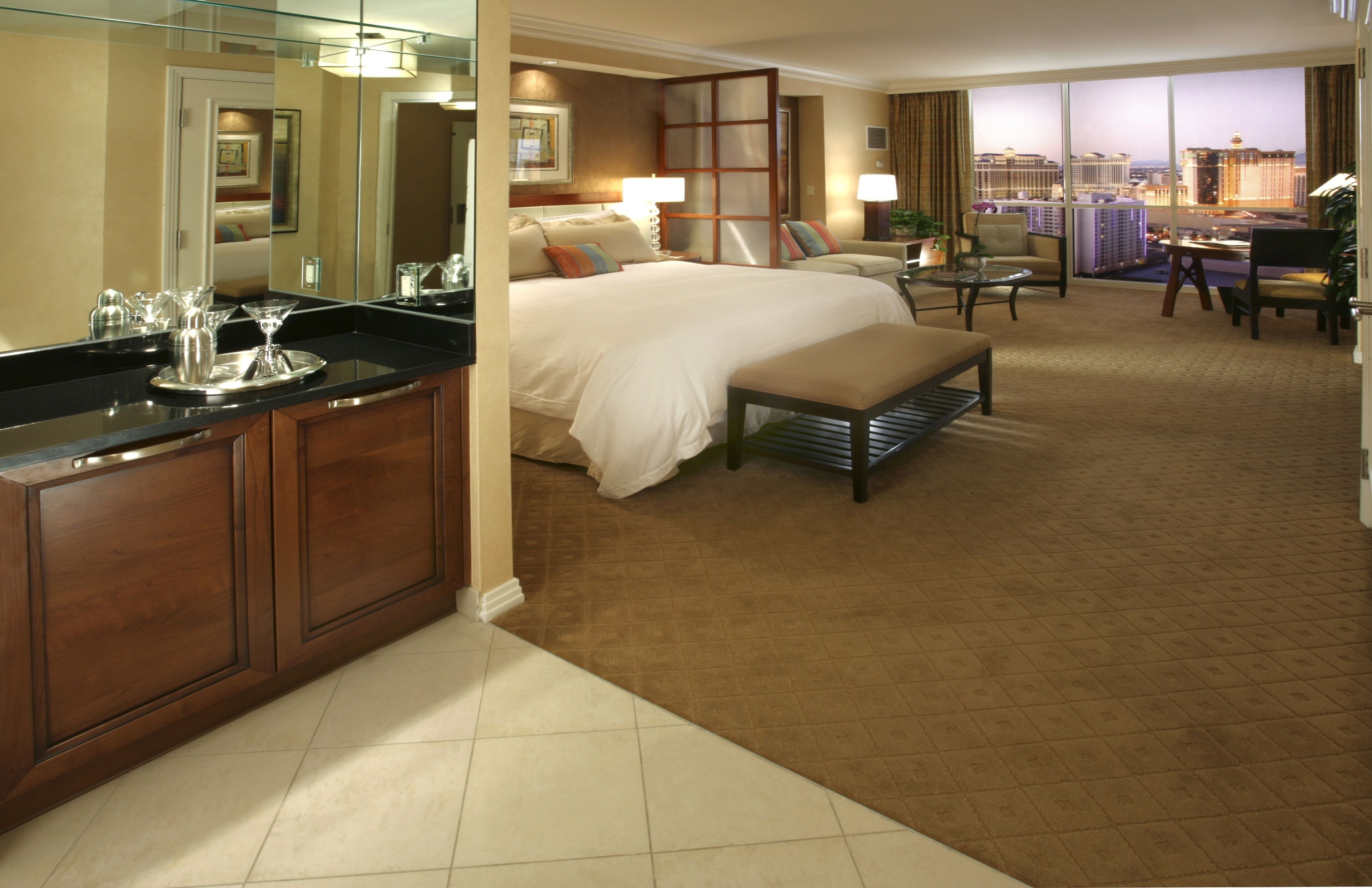 deluxe suite | premium bedding, pillow-top beds, in-room safe, desk