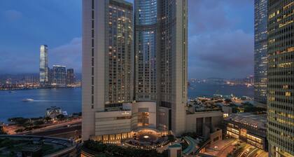 Four Seasons Hotel Hong Kong