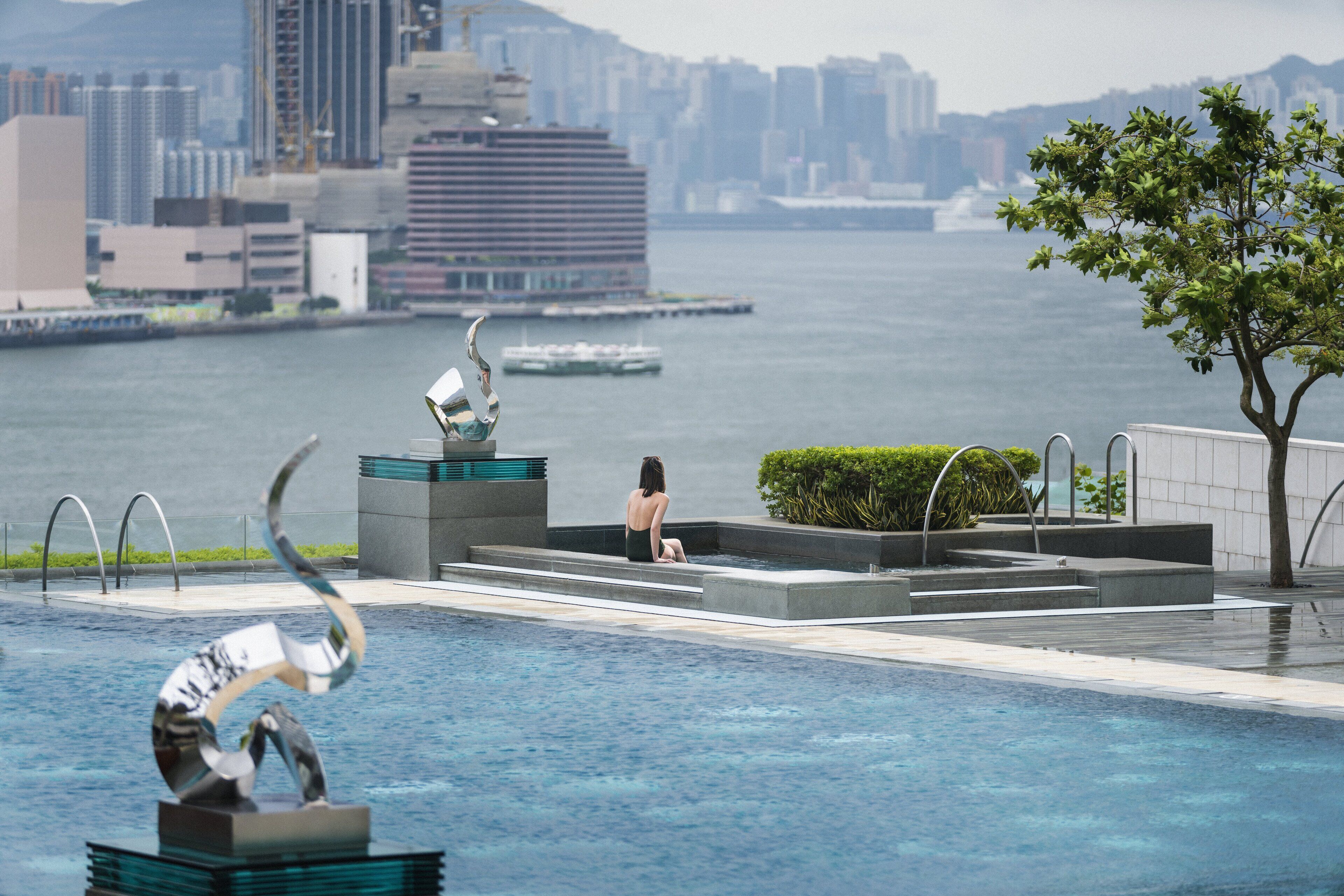 2 outdoor pools, sun loungers