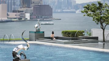 2 outdoor pools, sun loungers