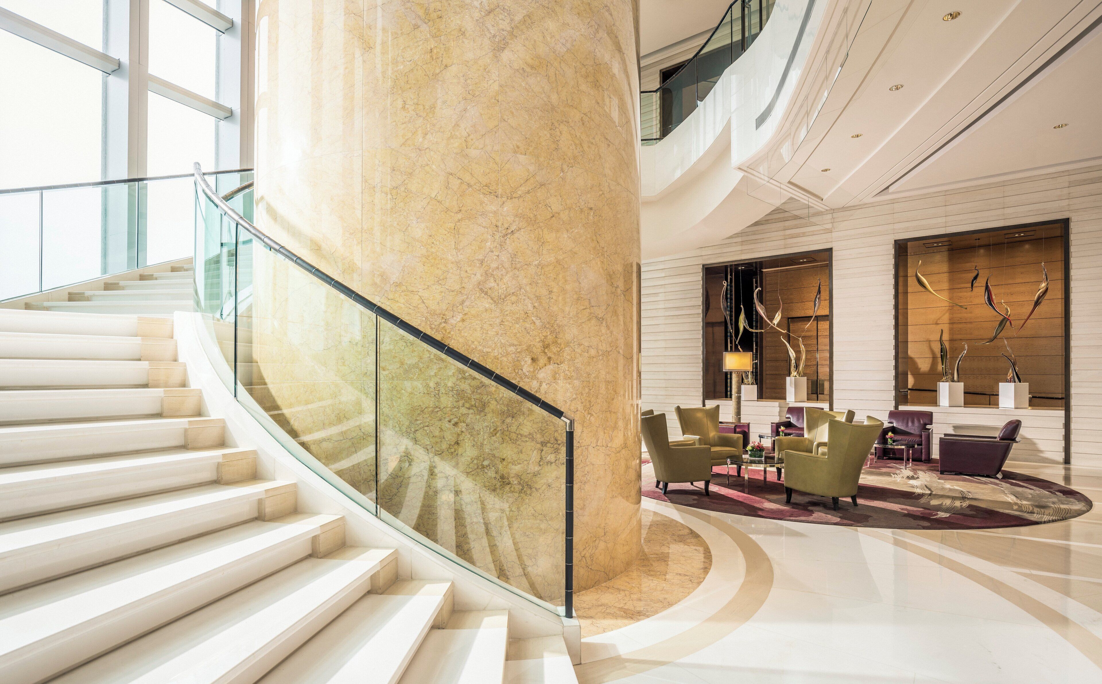 2 bars/lounges, poolside bar