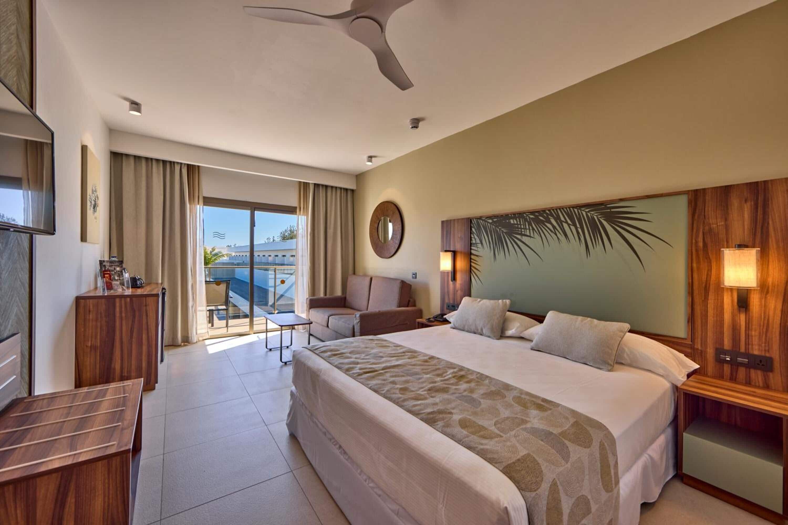 Minibar, in-room safe, desk, blackout curtains