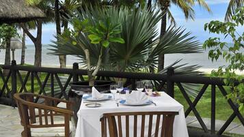 Se sirven desayunos, almuerzos y cenas; cocina internacional