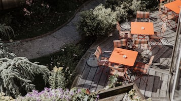 Sundeck