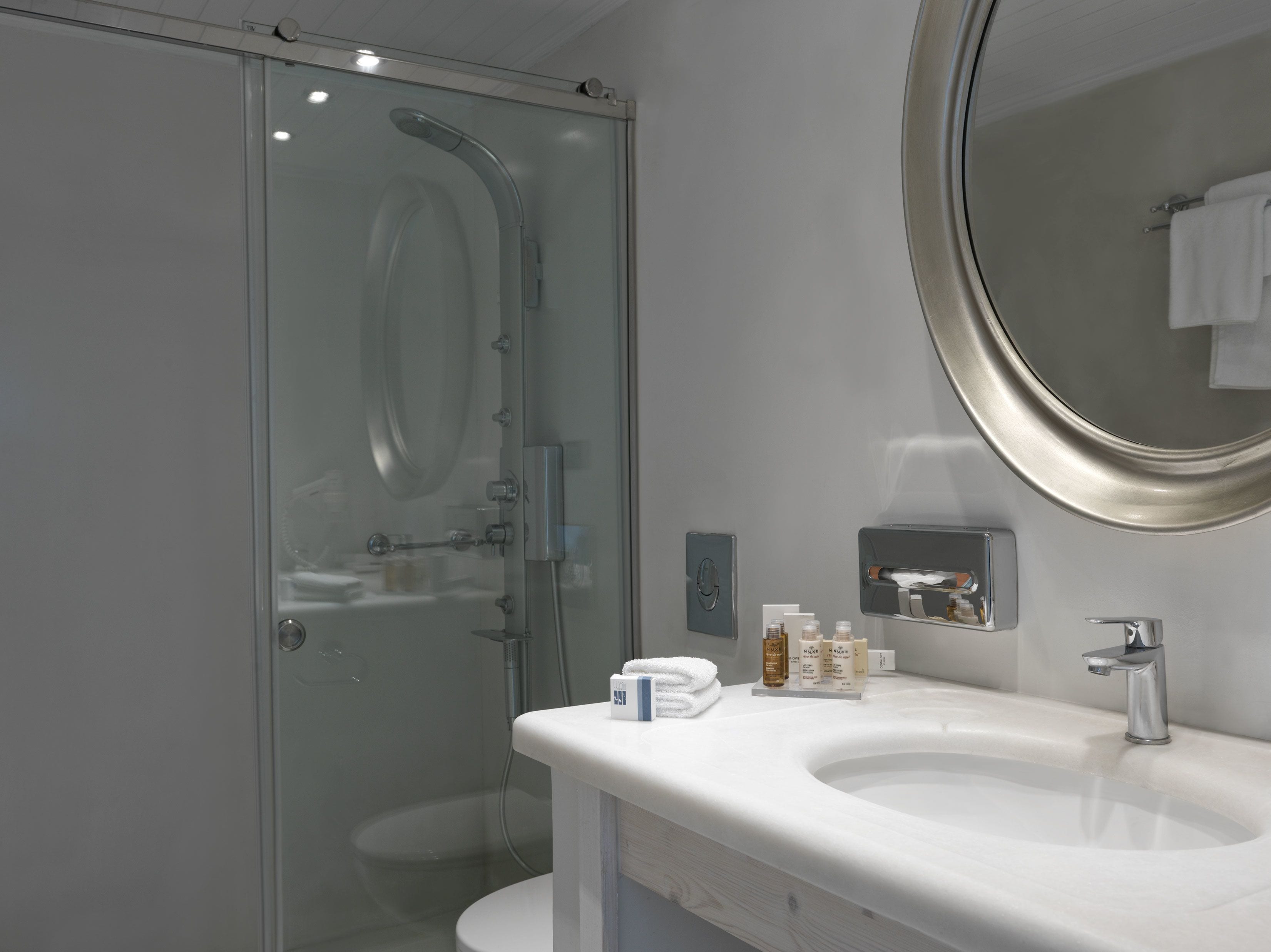 1 bedroom, premium bedding, pillow-top beds, minibar