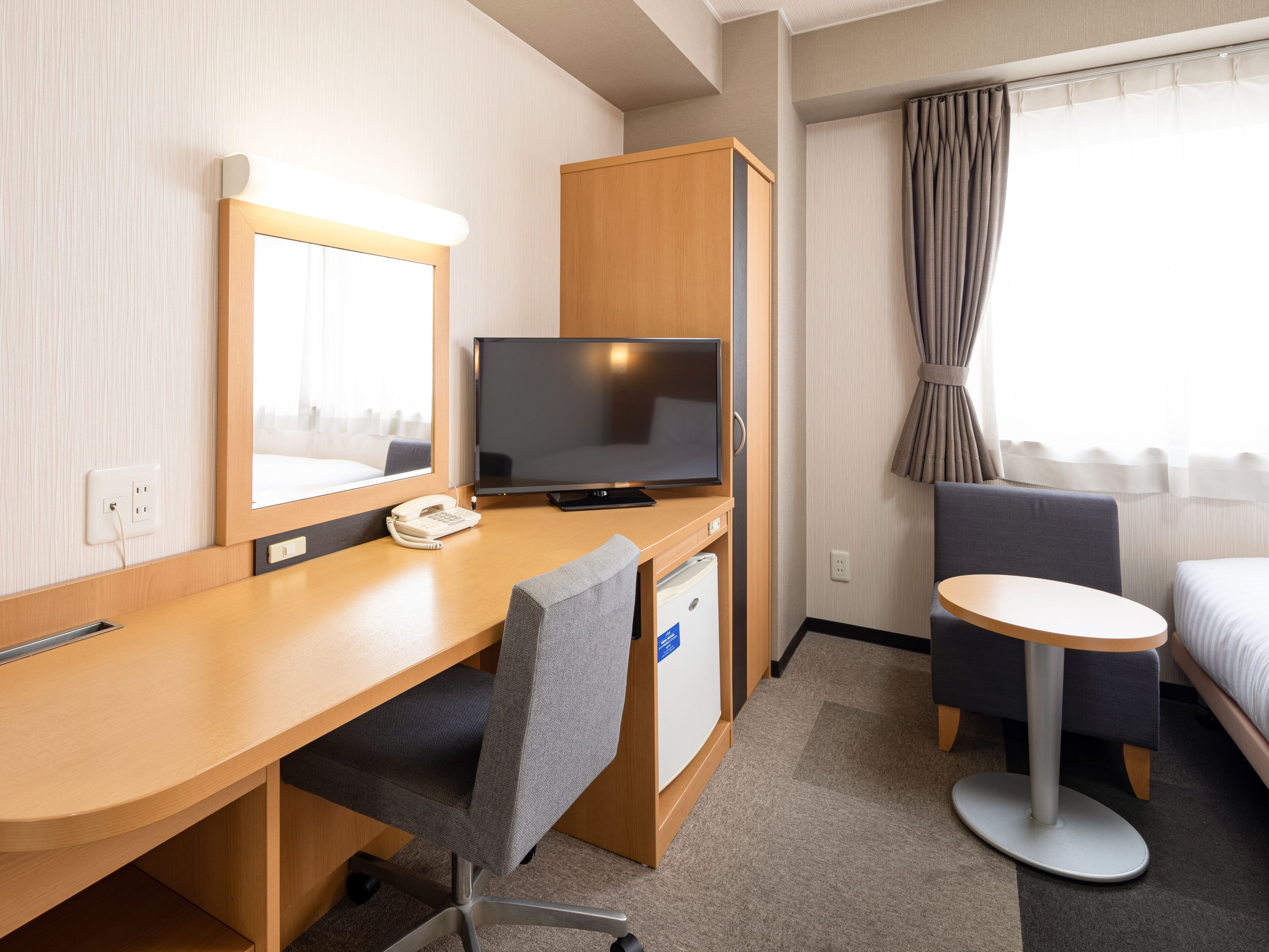 standard twin room, non smoking | premium bedding, desk, blackout curtains, free wifi