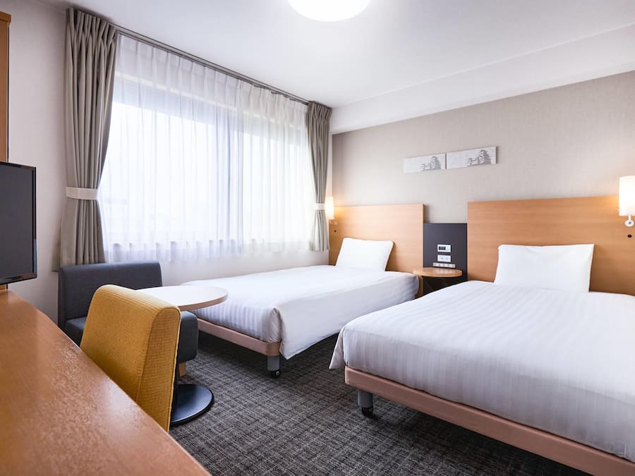 Habitación estándar con 2 camas individuales, no fumadores | Ropa de cama de alta calidad, escritorio, cortinas opacas y wifi gratis