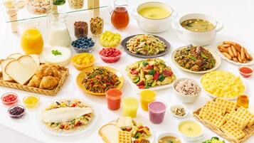 Free daily buffet breakfast