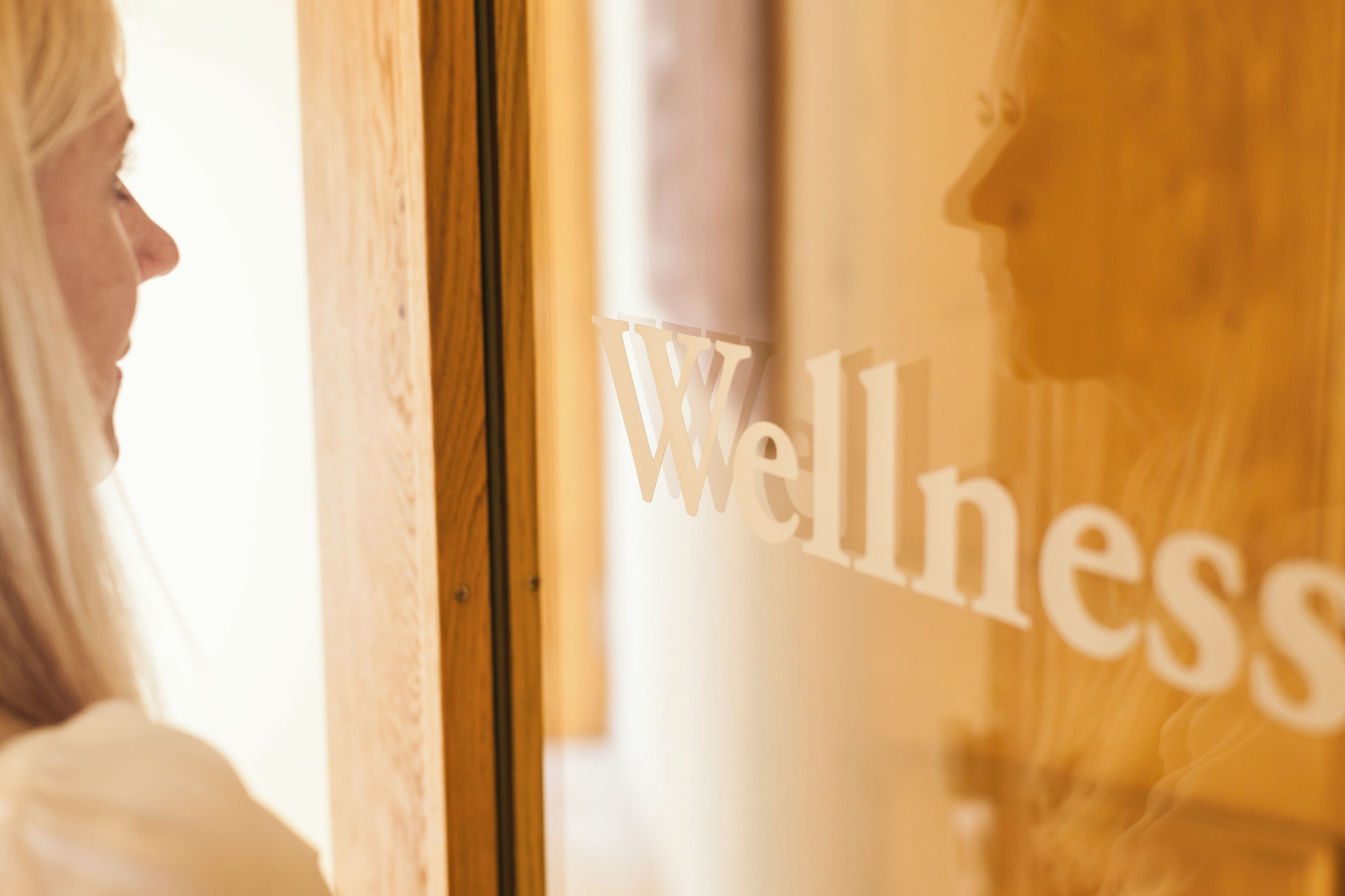 sauna, hot tub, steam room, massages