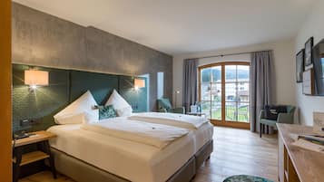 Minibar, in-room safe, individually decorated, individually furnished