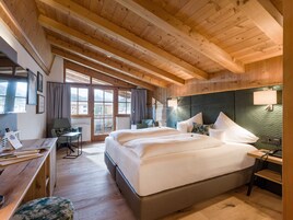 1 bedroom, minibar, in-room safe, individually decorated