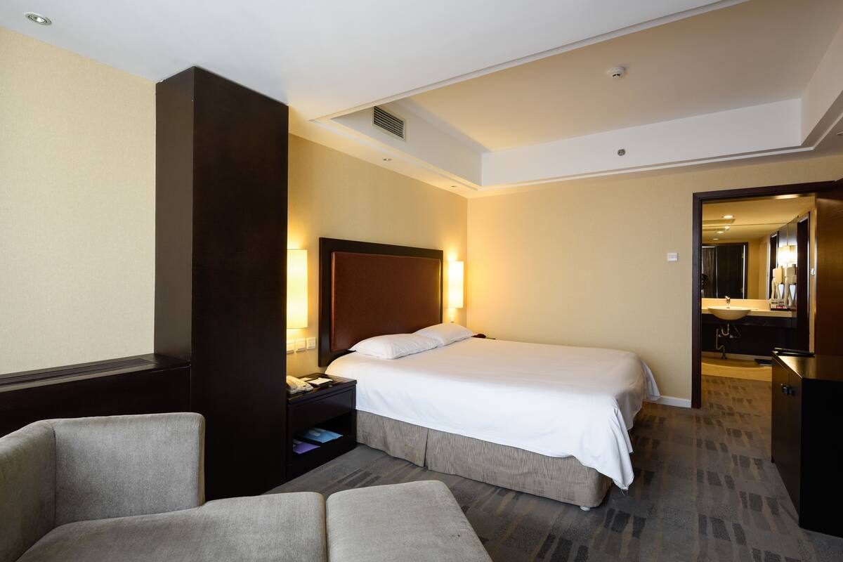 Minibar, in-room safe, desk, blackout curtains