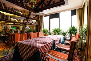 Coffee shop - Beijing Yanshan Hotel (Beijing)
