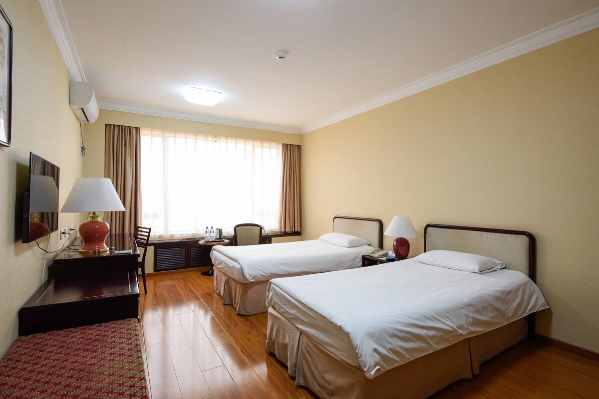 Minibar, in-room safe, desk, blackout curtains