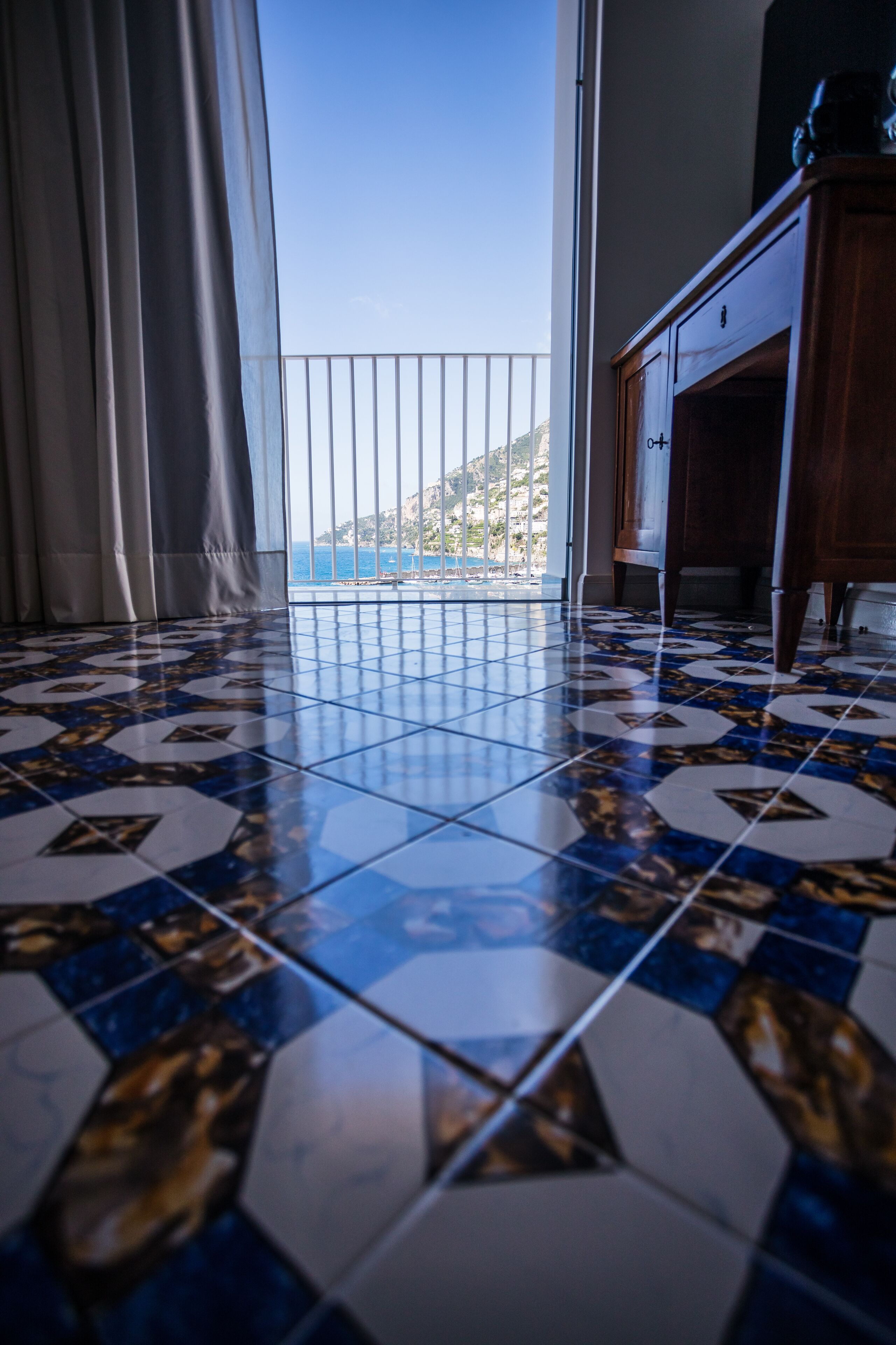 master suite | 1 bedroom, minibar, in-room safe, individually decorated