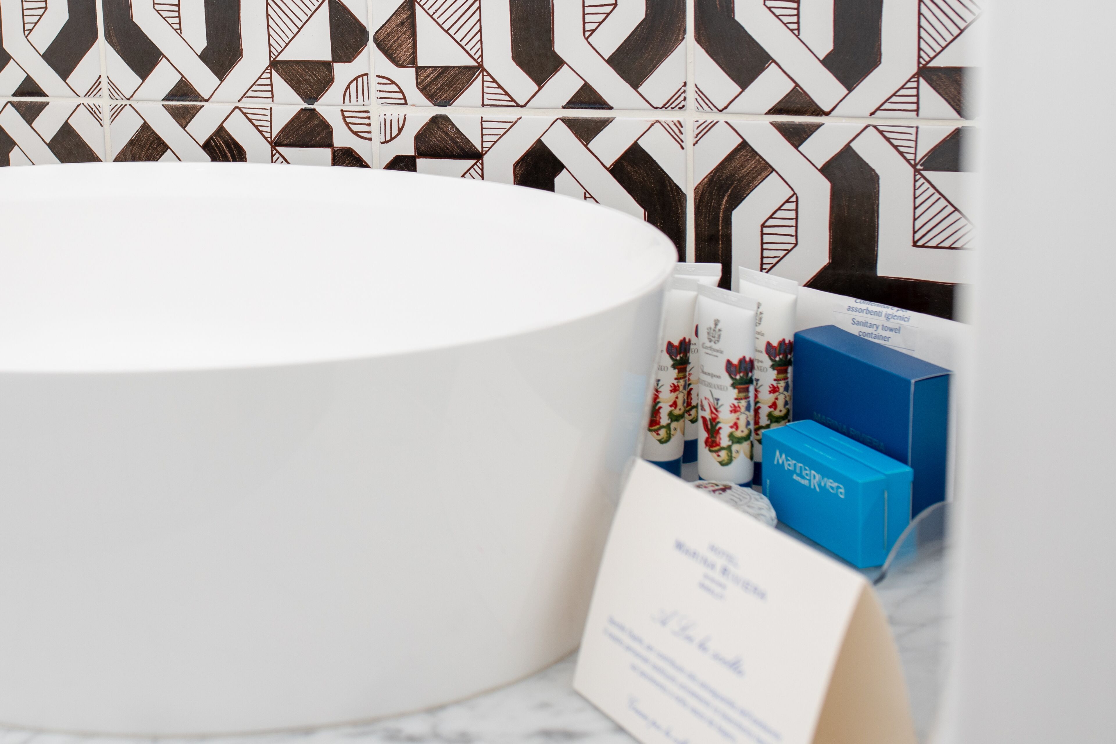 standard triple room | 1 bedroom, minibar, in-room safe, individually decorated