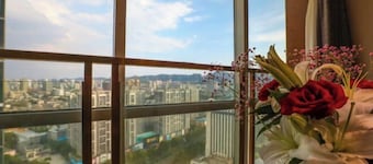 Shandong News Hotel (Quancheng Square Daming Lake Branch)