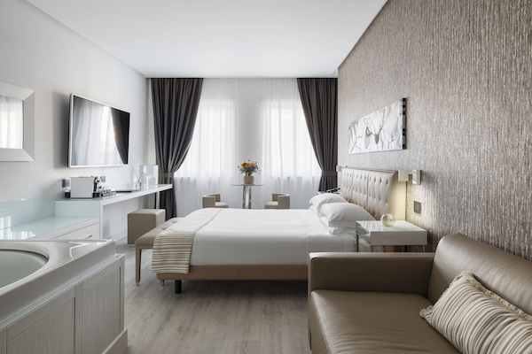 Junior Room, 1 King Bed with Sofa bed | 1 bedroom, premium bedding, memory-foam beds, minibar
