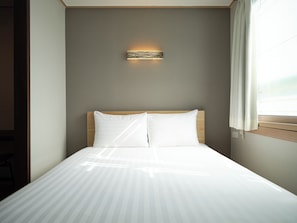 Cofres nos quartos, escrivaninha, cortinas blackout, Wi-Fi de cortesia