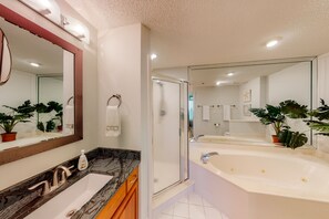 Condo, 2 Bedrooms (Deluxe) | Bathroom | Combined shower/bathtub, free toiletries, hair dryer, towels - Sterling Sands  (Destin)