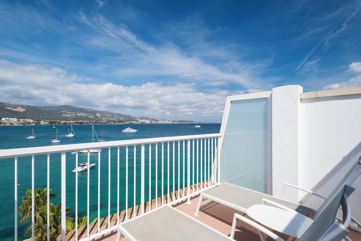 Utsikt mot strand/hav