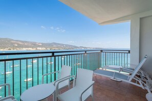 Family Room | Beach/ocean view