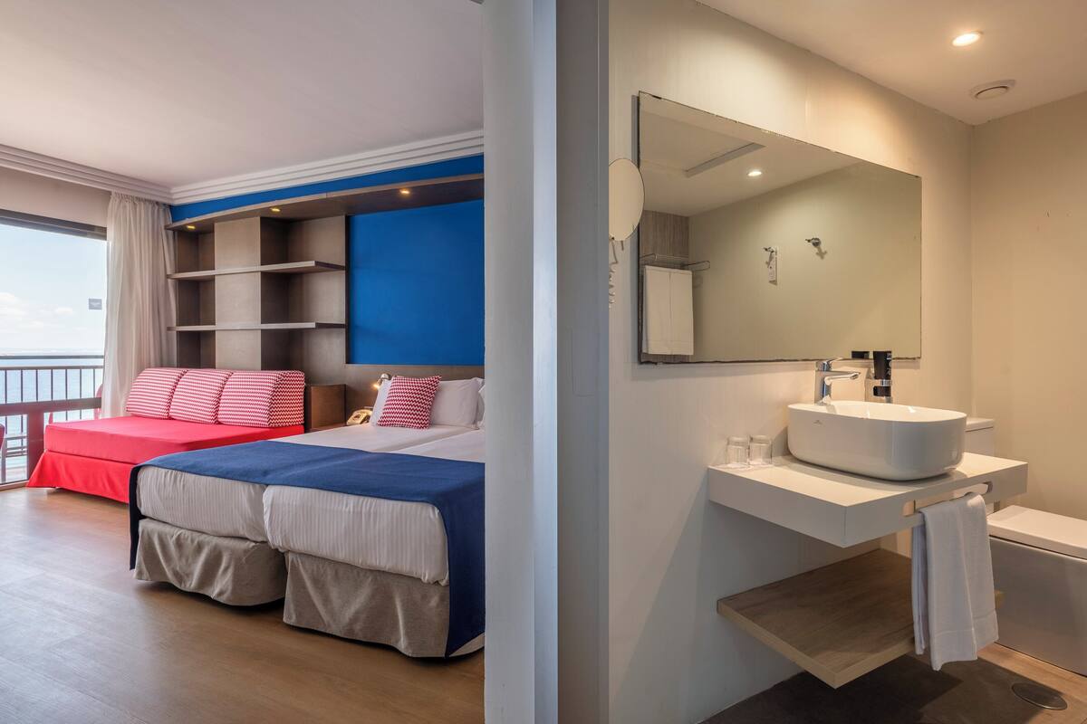 1 bedroom, minibar, in-room safe, desk