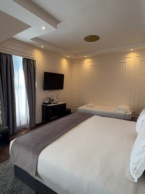 Family Room | City view - Muthu Oban Regent Hotel (Oban)