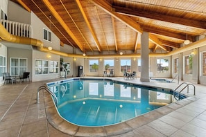 Indoor pool - Comfort Inn & Suites Near University of Wyoming (Laramie)