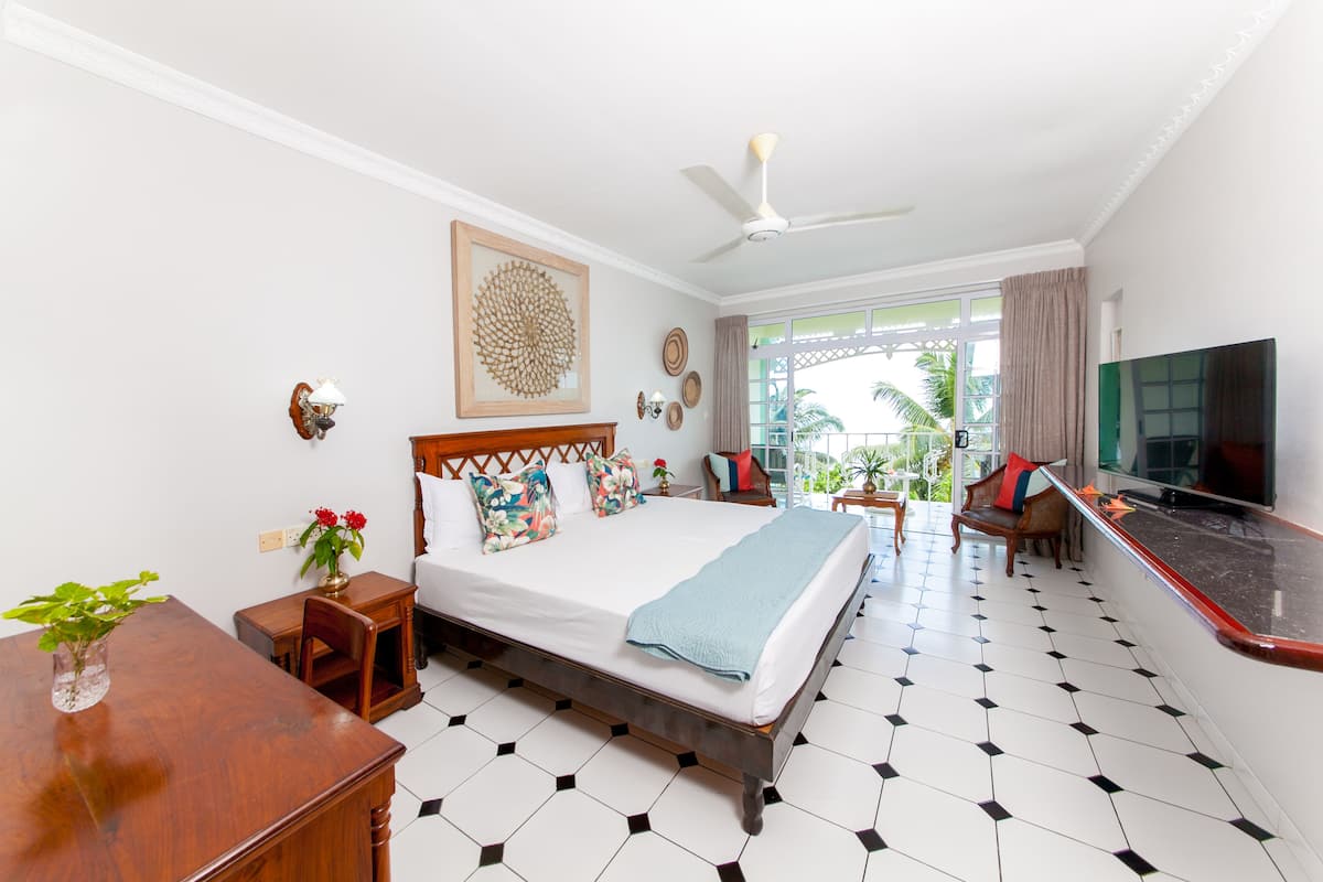 Minibar, in-room safe, iron/ironing board, rollaway beds