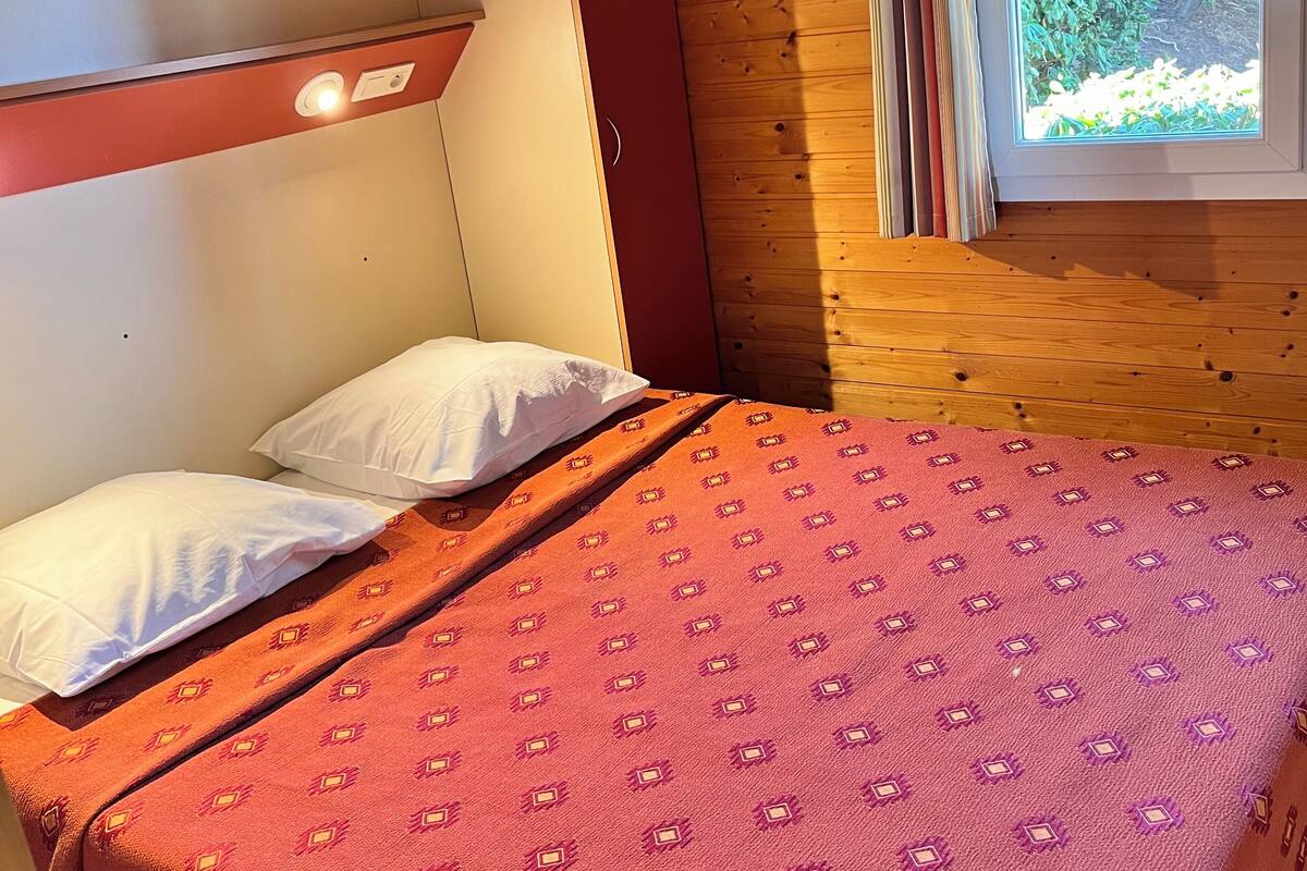 2 bedrooms