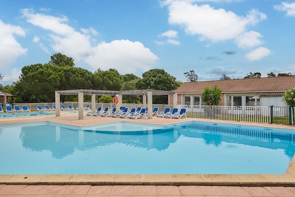 2 piscine all'aperto