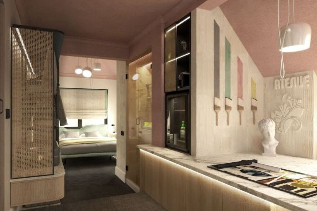 Premium bedding, down duvets, minibar, in-room safe