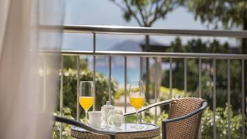 Superior room for 2+1 Seaside | Sacada