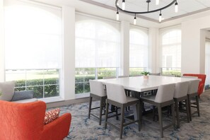 Lobby - Hilton Garden Inn Ontario/Rancho Cucamonga (Rancho Cucamonga)